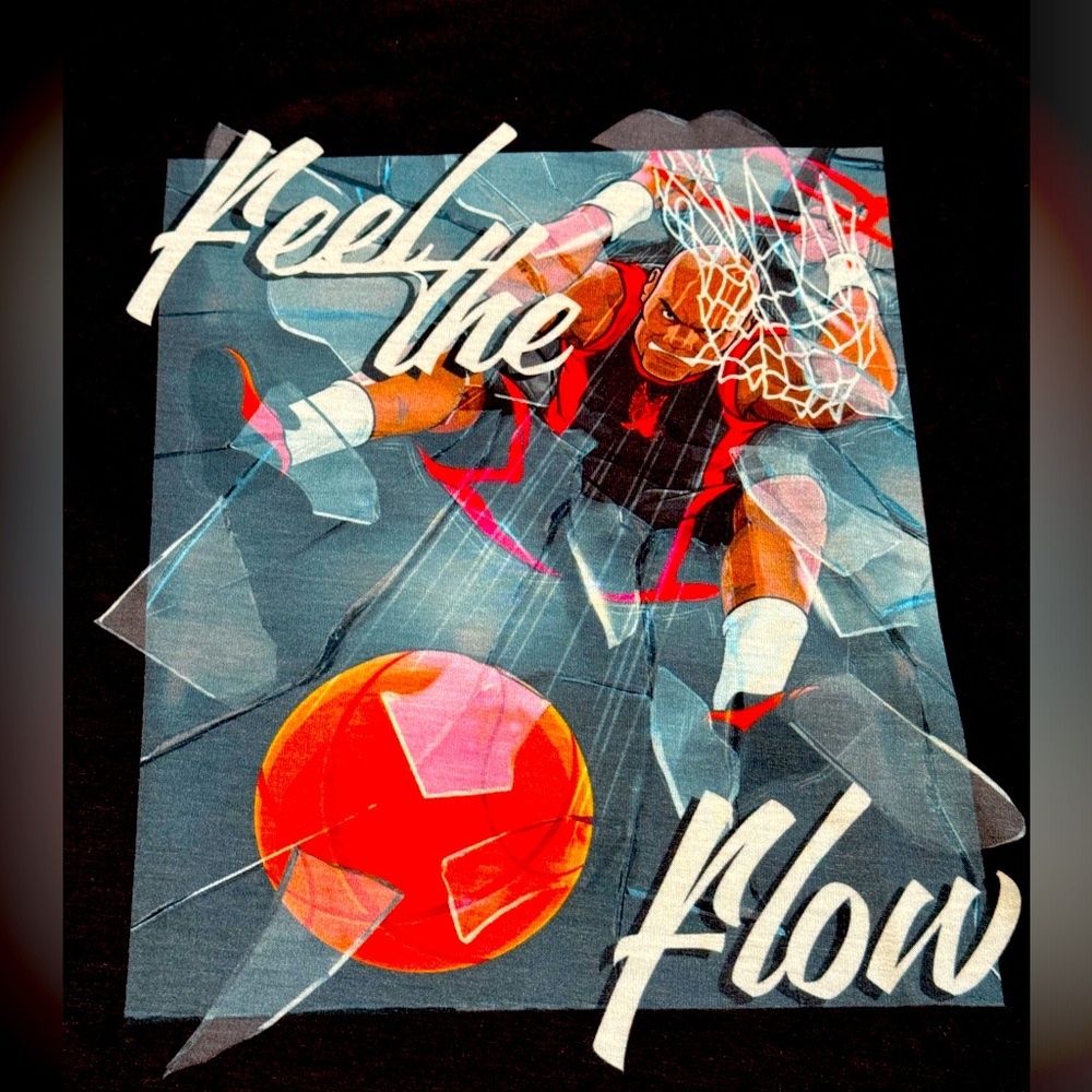Boys (sz S) Feel The Flow Basketball Tee